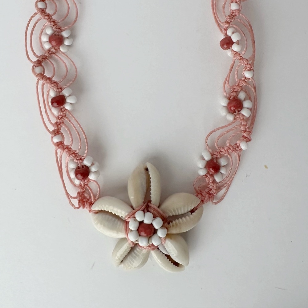 Vintage Flower shell necklace B3